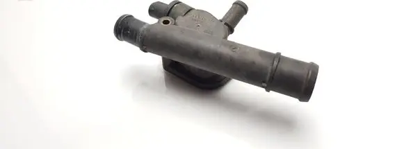 Volkswagen Golf IV Engine coolant pipe/hose 038121133