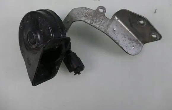 Mercedes-Benz E A207 Horn signal A2075421020