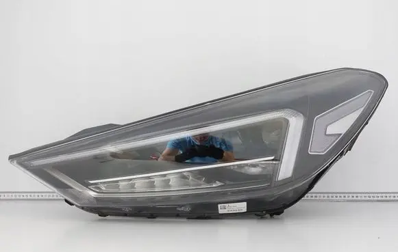 Hyundai Tucson TL Headlight/headlamp 92101D7700
