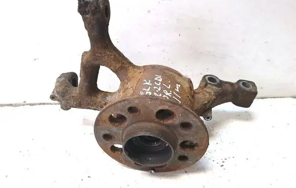 Mercedes-Benz GLK (X204) Front wheel hub