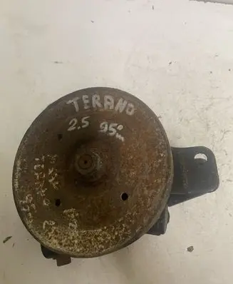 Nissan Terrano Power steering pump