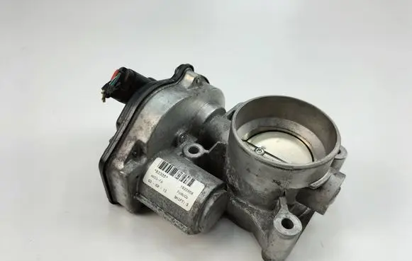 Volvo V50 Throttle valve 4M6GFA