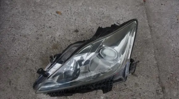 Lexus IS 220D-250-350 Headlight/headlamp
