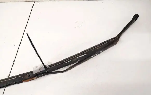 Alfa Romeo 156 Front wiper blade arm