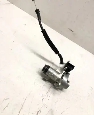 Audi A6 S6 C6 4F Tailgate exterior lock 8E0827573