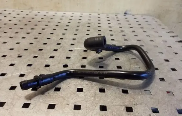 Audi Q5 SQ5 Vacuum line/pipe/hose 8R0611931