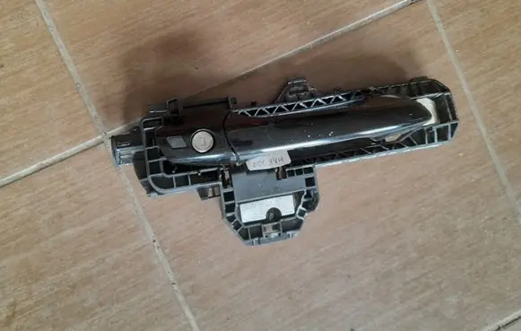 Mercedes-Benz E A207 Front door exterior handle A2047600634