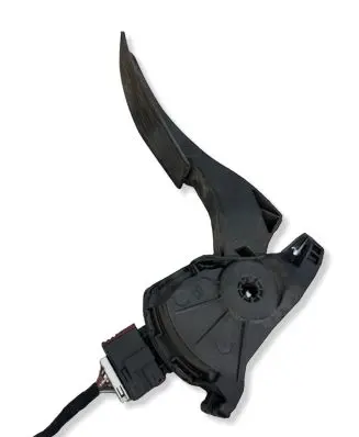 Opel Insignia A Accelerator throttle pedal 13237352