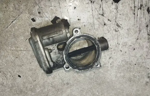 BMW 5 E60 E61 Throttle valve 7791481 B50320508