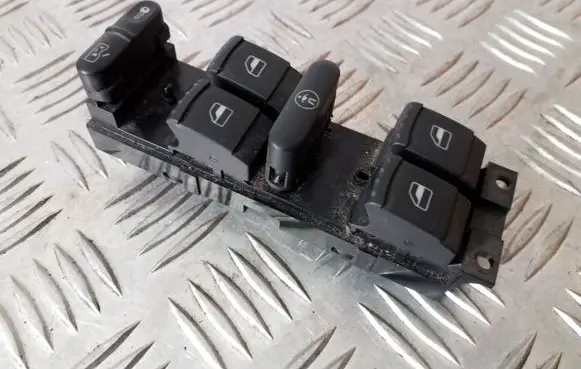 Volkswagen Golf IV Electric window control switch 1J4959857B