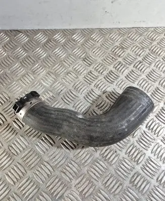 Volvo XC60 Intercooler hose/pipe 31370445