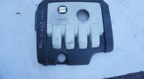 Volkswagen Golf VI Engine cover (trim) OSONANASILNIK