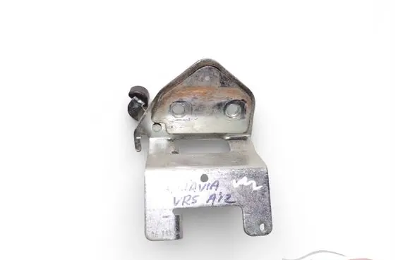 Skoda Octavia Mk2 (1Z) Loading door lock loop/hook striker 1Z9827511C