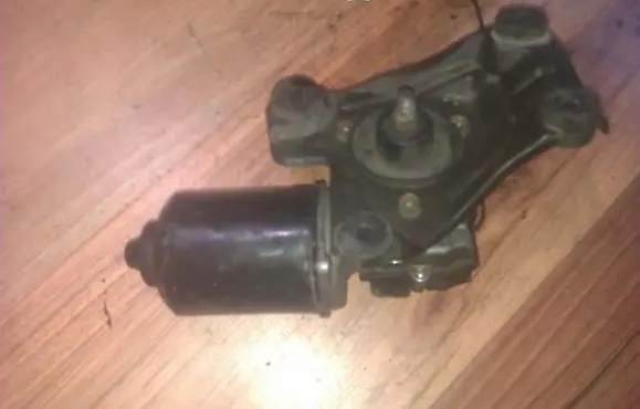 Mazda 323 Wiper motor