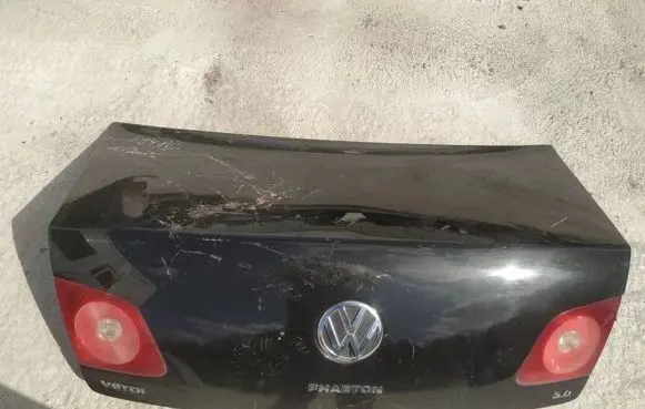Tailgate/trunk/boot lid