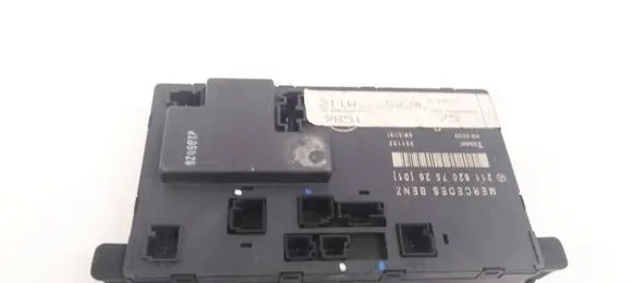 Mercedes-Benz E W211 Door control unit/module 2118207526 351162