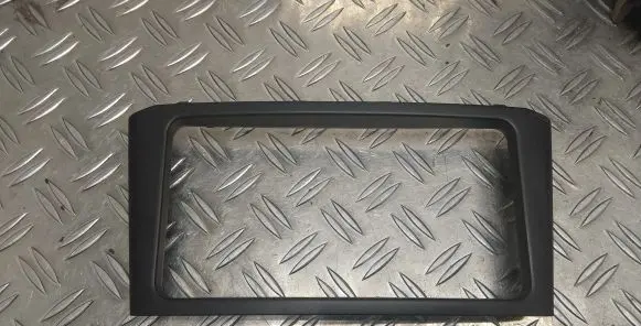 Toyota Avensis T250 Radio/GPS head unit trim 