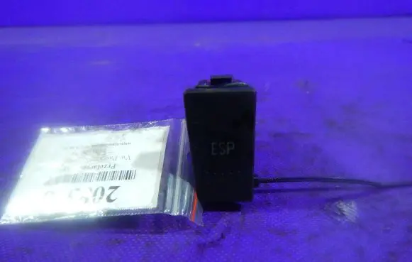 Volkswagen PASSAT B5.5 ESP (stability program) switch 3B0927134A