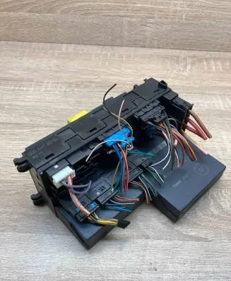 Mercedes-Benz E W210 Fuse module 0225455332