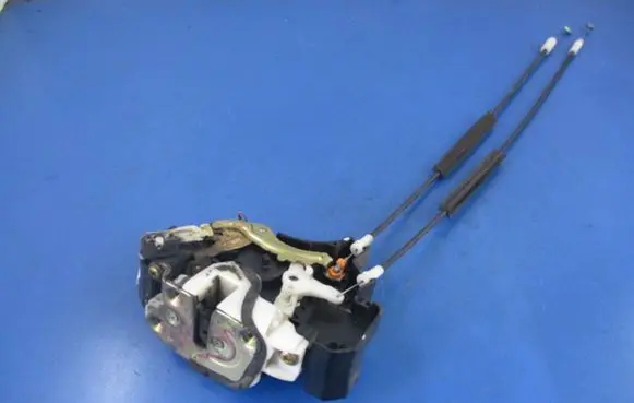 Mitsubishi Colt Rear door lock