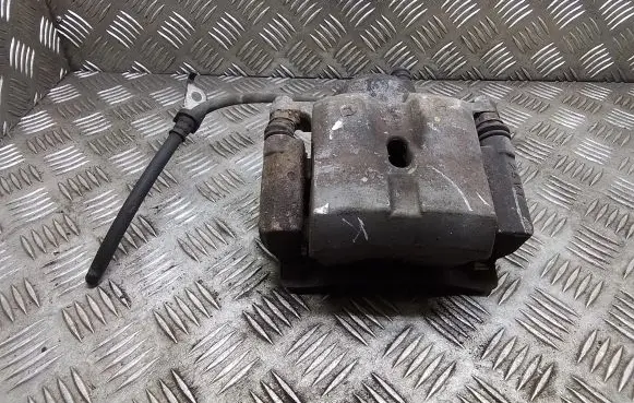 Toyota Prius (XW30) Front brake caliper