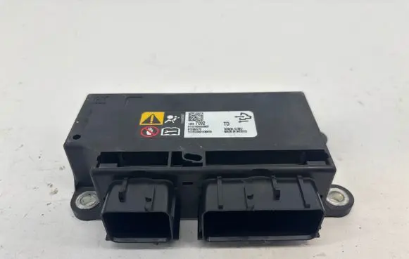 Opel Corsa E Airbag control unit/module 13597092 8110100000000X 812586170