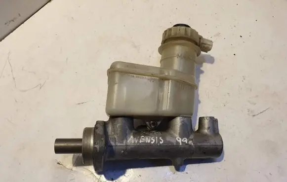 Toyota Avensis T250 Master brake cylinder