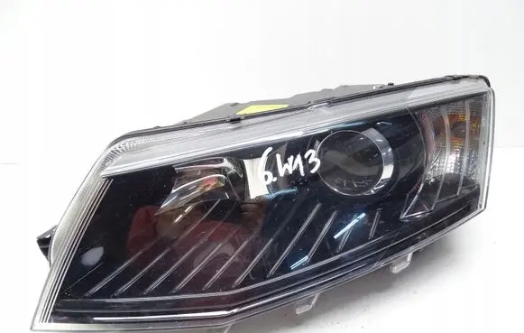 Skoda Octavia Mk3 (5E) Headlight/headlamp 5E2941015B