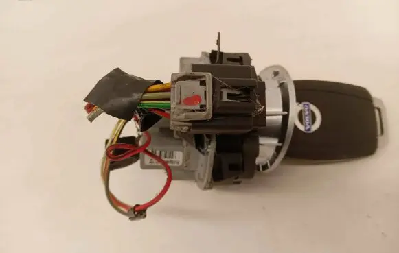 Volvo V50 Ignition lock 31252481