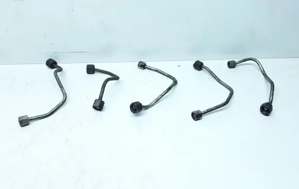 Volvo S60 Fuel injector supply line/pipe 