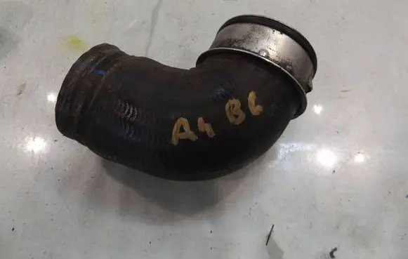 Audi A4 S4 B6 8E 8H Air intake hose/pipe
