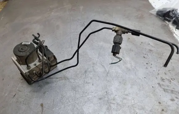 Ford C-MAX I ABS Pump 3M512M110CA