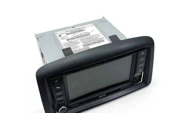 Dodge Grand Caravan Radio/CD/DVD/GPS head unit P68282485AC 68282485AC