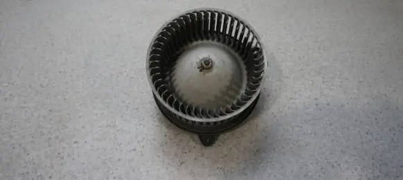 Mazda 323 F Heater fan/blower 894000-0 HB111