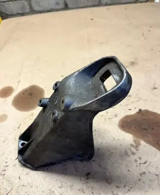 Audi A6 S6 C4 4A Engine mounting bracket 4A0199307A 81080