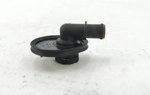 Mercedes-Benz C W204 Engine coolant pipe/hose 30154621 410985 3015462