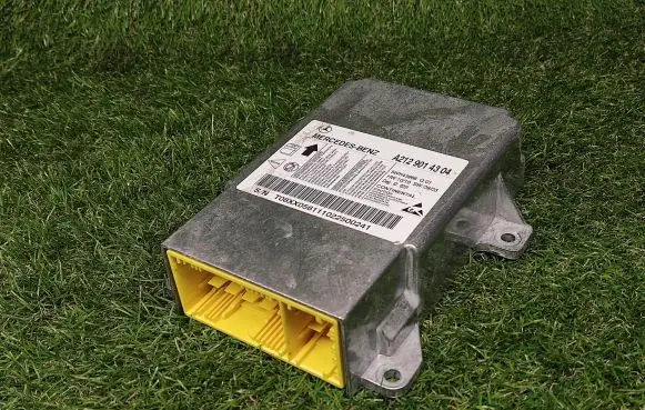 Mercedes-Benz E W212 Airbag control unit/module A2129014304 5WK43966