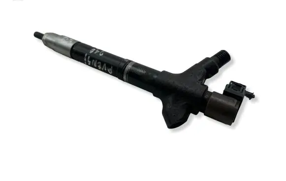 Toyota Avensis T270 Fuel injector 236700R090