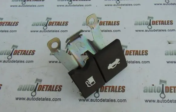Nissan Qashqai+2 Engine bonnet (hood) release handle