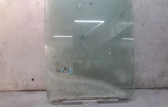 Opel Movano A Front door window glass four-door
