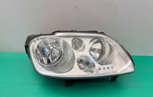 Volkswagen Touran I Headlight/headlamp 1T0941006D