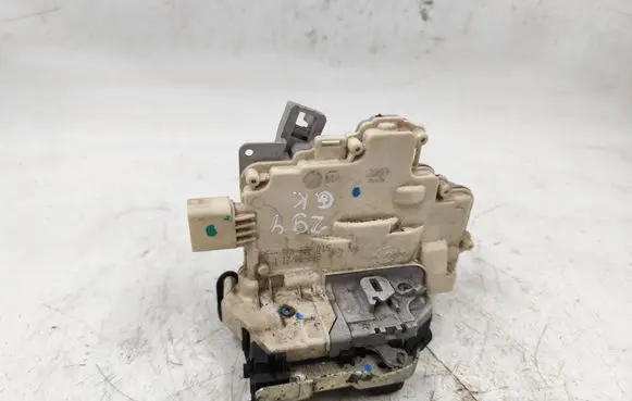 Audi A4 S4 B8 8K Rear door lock 8K0839015