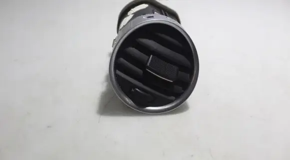 Seat Exeo (3R) Dashboard side air vent grill/cover trim