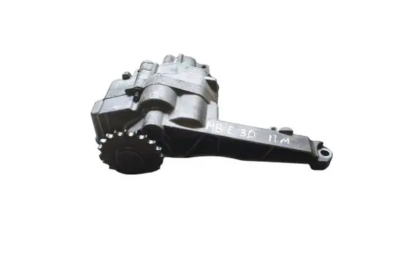 Mercedes-Benz E W212 Oil pump A6421810547