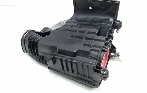 Mercedes-Benz C W204 Air filter box A2710900901