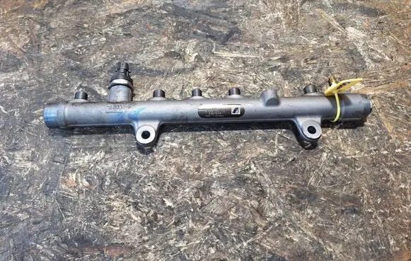 Suzuki Grand Vitara II Fuel main line pipe 8200715519 0041019087 0445214116