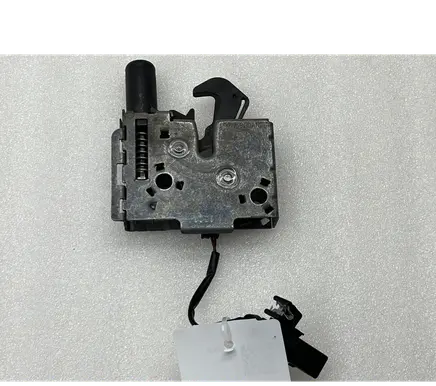 Audi Q2 - Engine bonnet/hood lock/catch 81A823509B