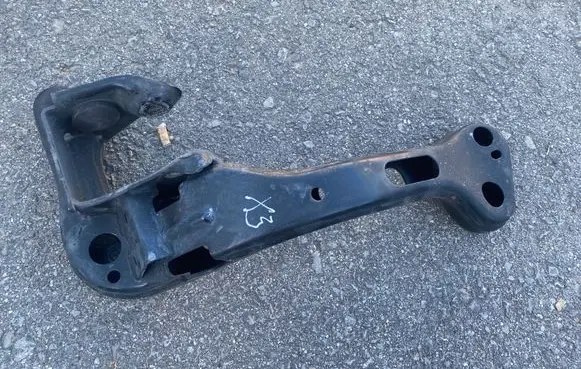 BMW X3 E83 Engine mounting bracket 340227 10119018