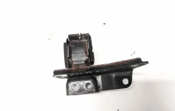 Toyota Corolla Verso AR10 Engine mount bracket