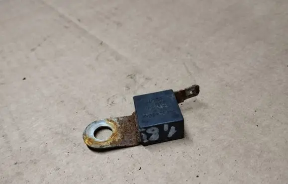 Dodge Caliber Combustion relay 04606866AA